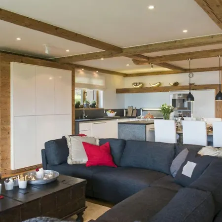 Апартаменти Wonderful, Spacious And Quiet In *